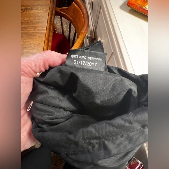 Burton
Women's 
XL
Black
Gortex
Mittens - Picture 11 of 12